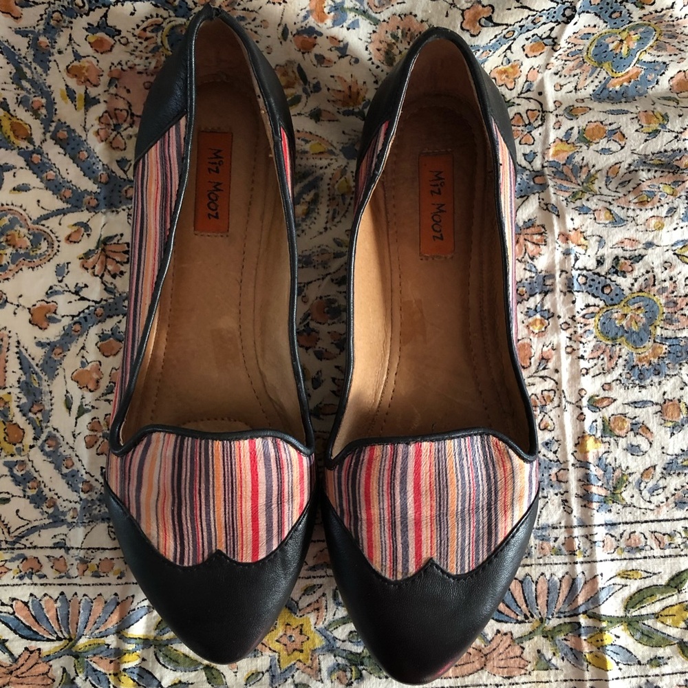 Miz Mooz designer leather flats Aztec print size 6